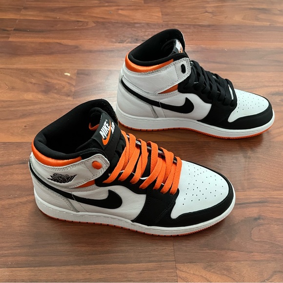 air jordan 1 retro high og gs electro orange - Picture 4 of 6